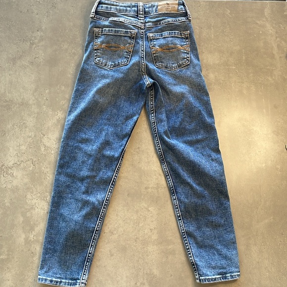 Youth Girls Abercrombie Kids High Rise Mini Mom Jeans - Slim, Size 7/8 - Picture 5 of 6